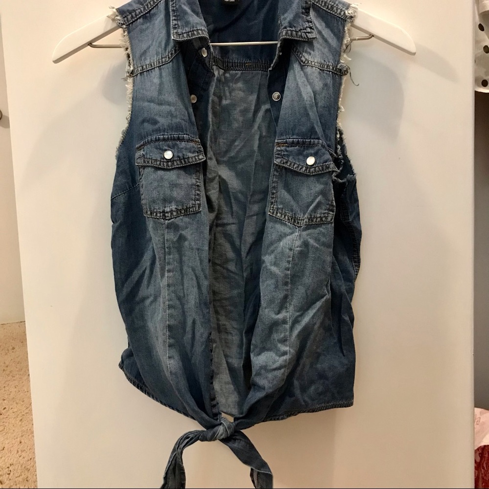 ⭐️3/$15⭐️ Rue21 Denim Cutoff Front Tie Knot Vest